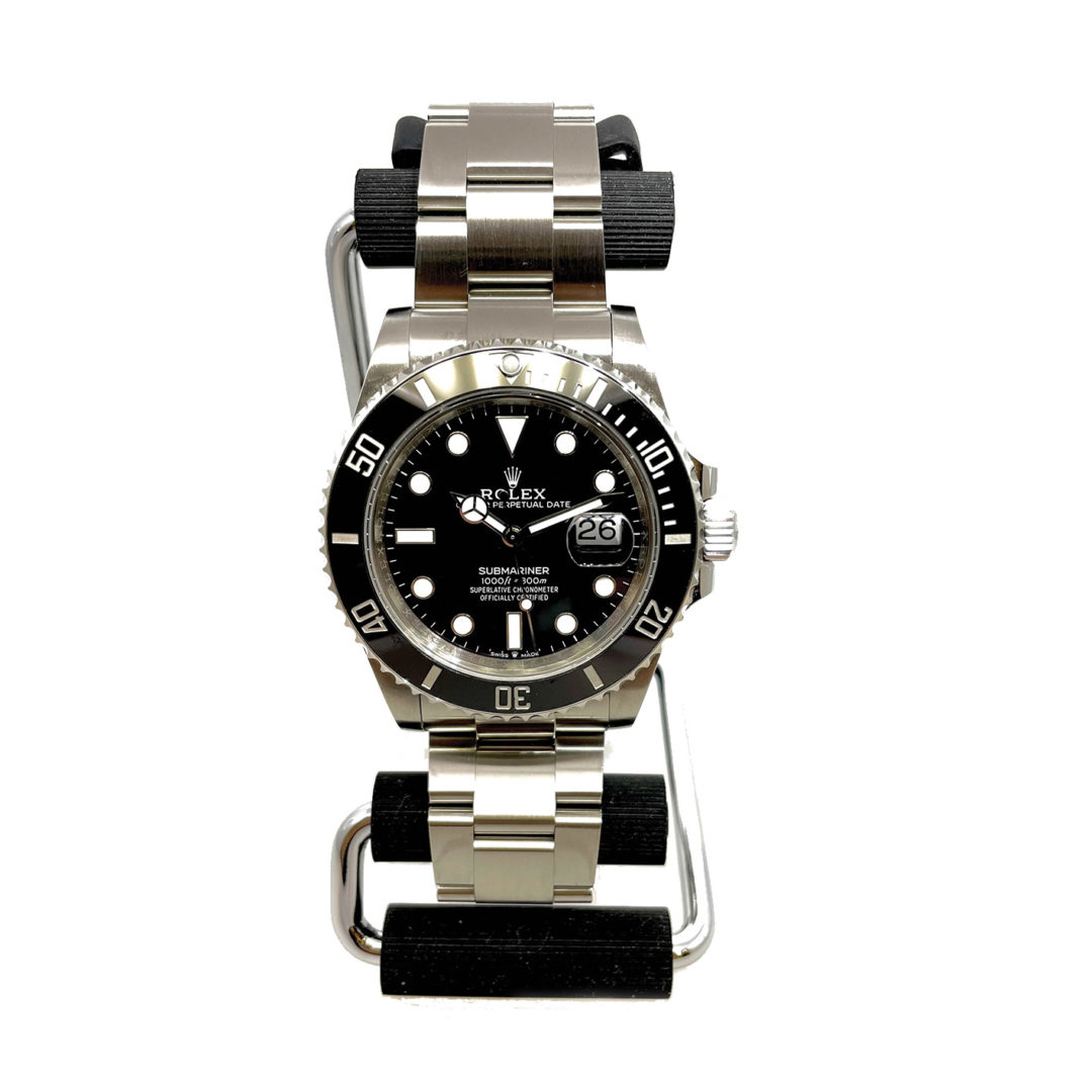 OYSTER PERPETUAL DATE SUBMARINER WATCH